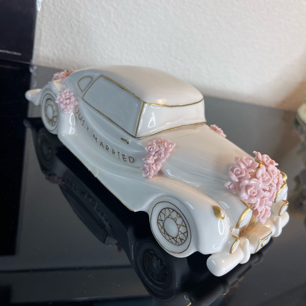 princess house car keep sake car or cake topper forcelain. Preloved. - Picture 9 of 9